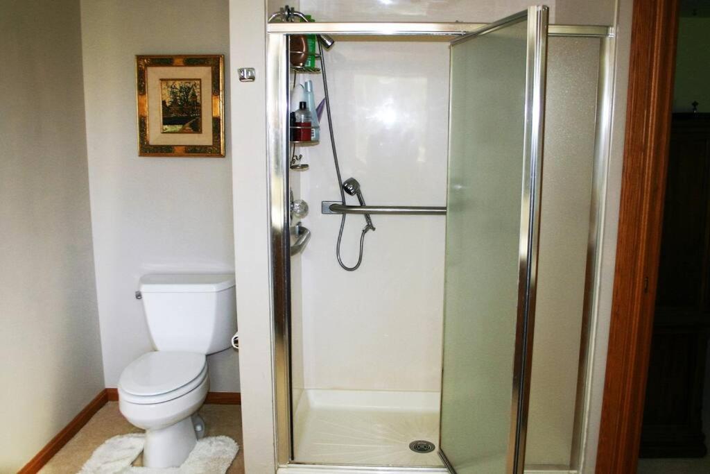 Private Guest Suite On The Portage Lakes 阿克伦 外观 照片