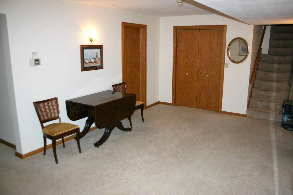 Private Guest Suite On The Portage Lakes 阿克伦 外观 照片