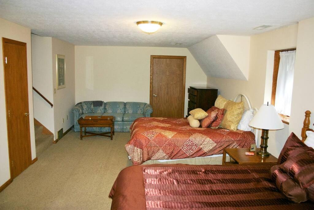 Private Guest Suite On The Portage Lakes 阿克伦 外观 照片